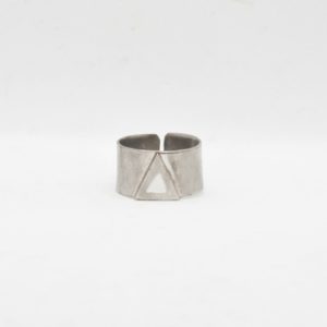 Rabilonga Ring Wide Triangle Silver
