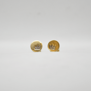Earrings With Engraved Gold Crown