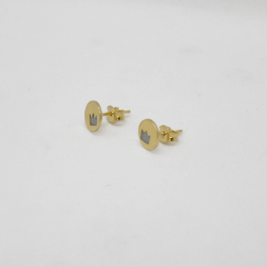 Earrings With Engraved Gold Crown